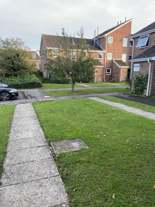 One Bedroom Ground Floor Flat Central Chichester Exteriör bild